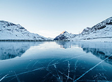 某个周末爆了：蘑菇影视预算崩盘，那句没说出口的话终于来了｜别学我